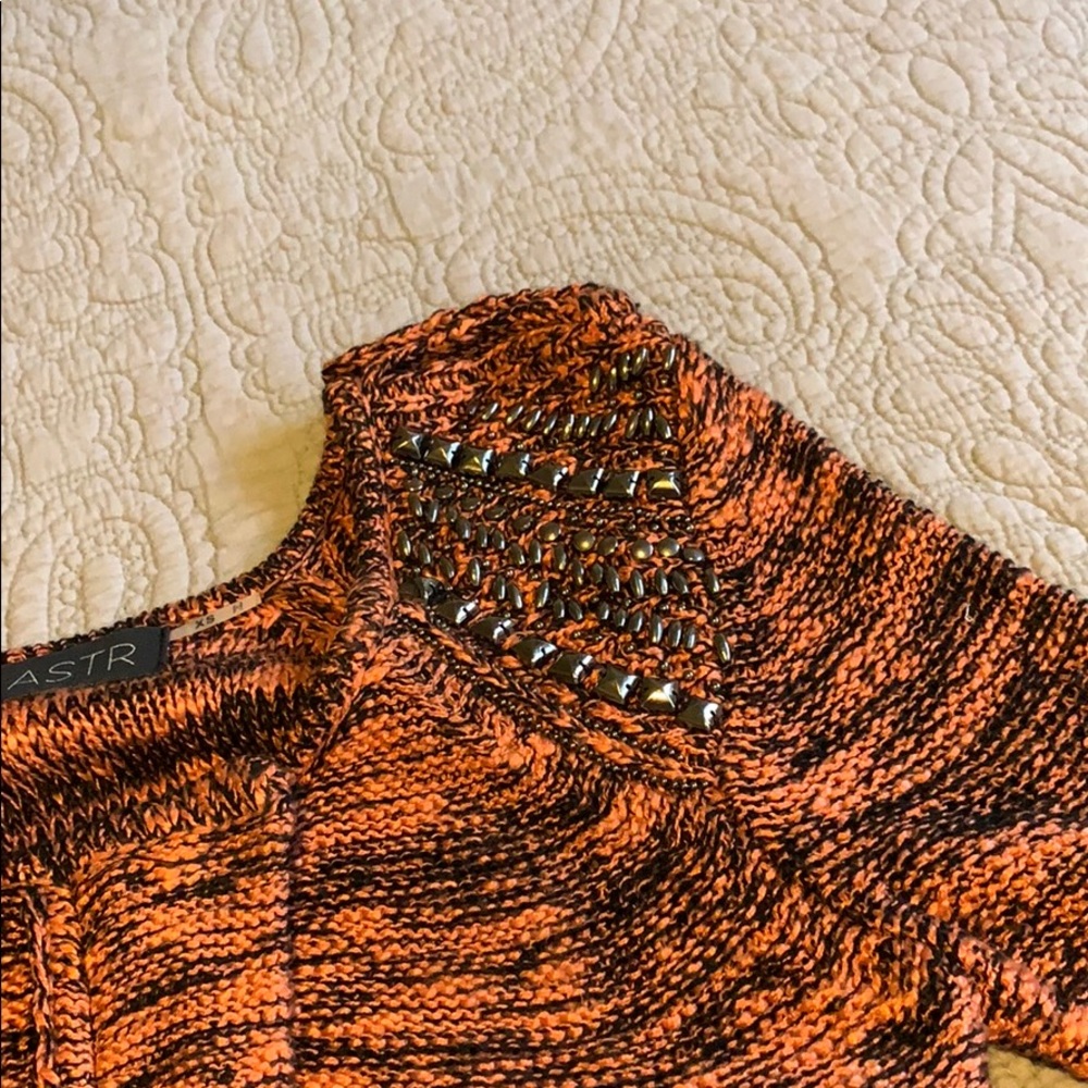 Sweater - Picture 3 of 3